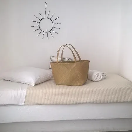 Viewlight Sifnos Living בית הארחה 3*